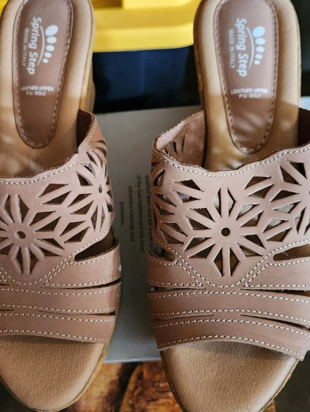 Spring Step Dora Sandal - Picture 4 of 10